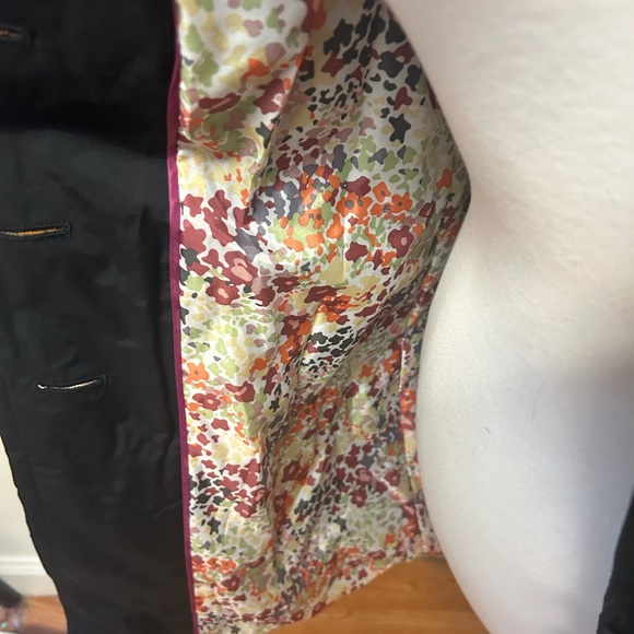 Kensie black trench coat with ruffle details size XS. - Picture 6 of 6